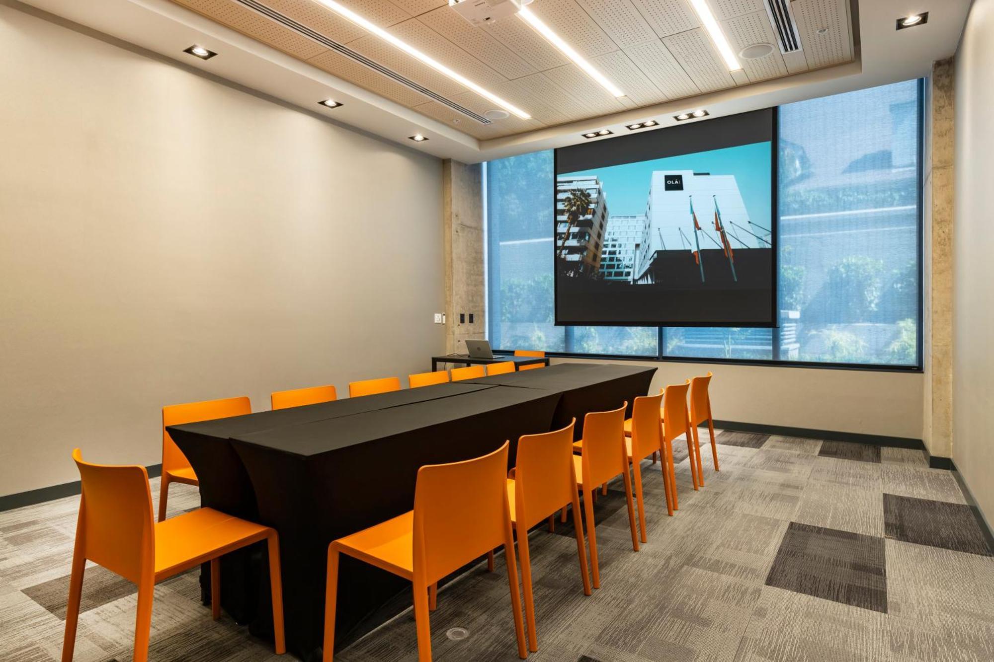 Ola Providencia, Tapestry Collection By Hilton 4* Santiago
